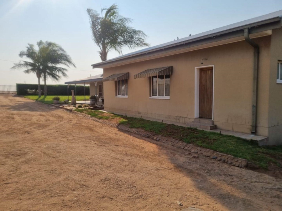 3 Bedroom Property for Sale in Upington Rural Northern Cape